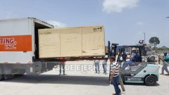 數(shù)控開料機客戶工廠卸貨實拍