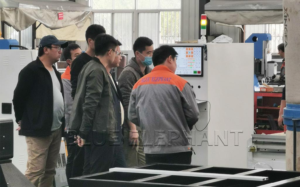 山東威?？蛻舻綇S考察直排加工中心